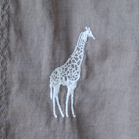 Loft Gray & White Peasant Top Size S Embroidered Giraffe Pattern 100% Cotton - Picture 3 of 13